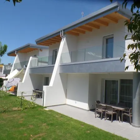 Apartment Seaside With A Charming Garden